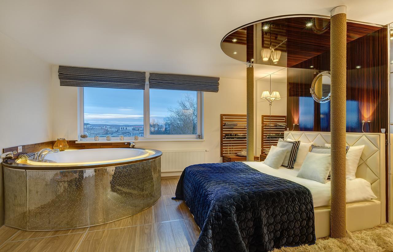 June Street Spa Apartments Вильнюс Экстерьер фото