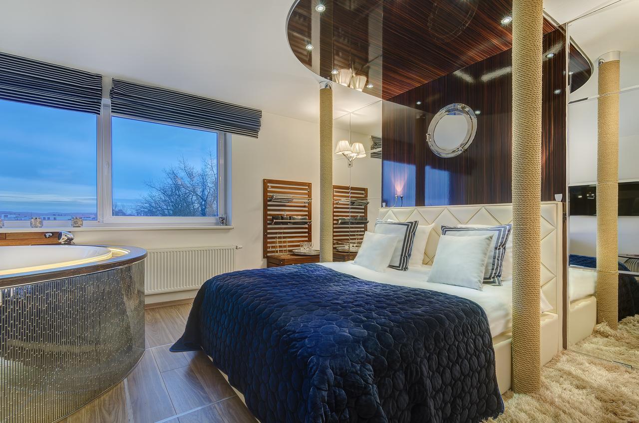 June Street Spa Apartments Вильнюс Экстерьер фото