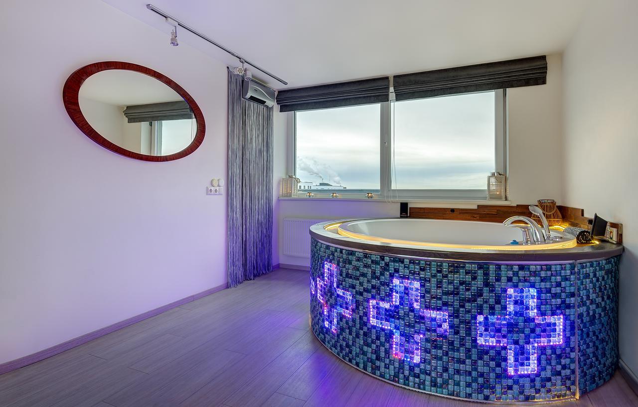 June Street Spa Apartments Вильнюс Экстерьер фото